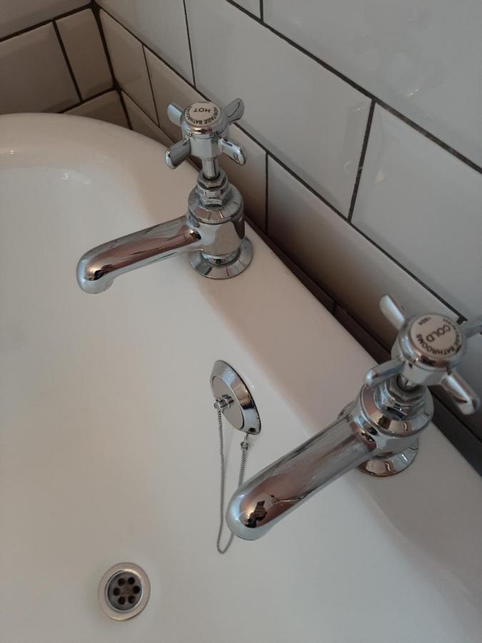 Salisbury Guest House - Free Parking Йорк Екстериор снимка